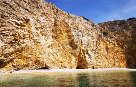 rent a boat with skipper